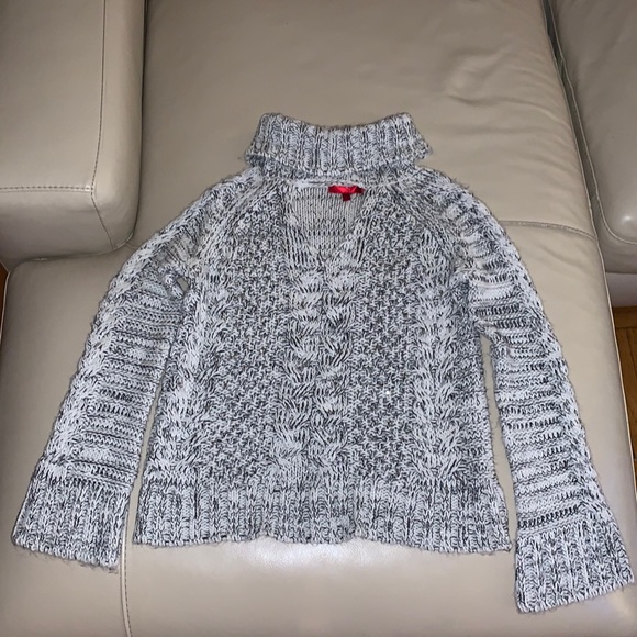 Jennifer Lopez Sweaters - Jennifer Lopez Black & White with Silver Balls Rhinestones Sweater Size Small